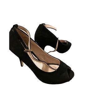 Heels (black) size 7
